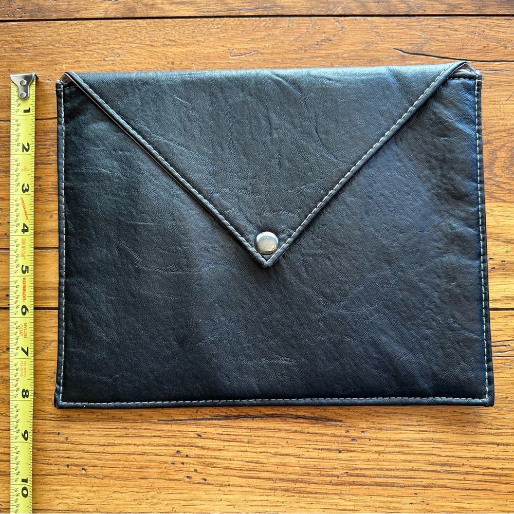 Kms California faux leather cosmetic bag envelope clutch NWOT - Picture 2 of 9